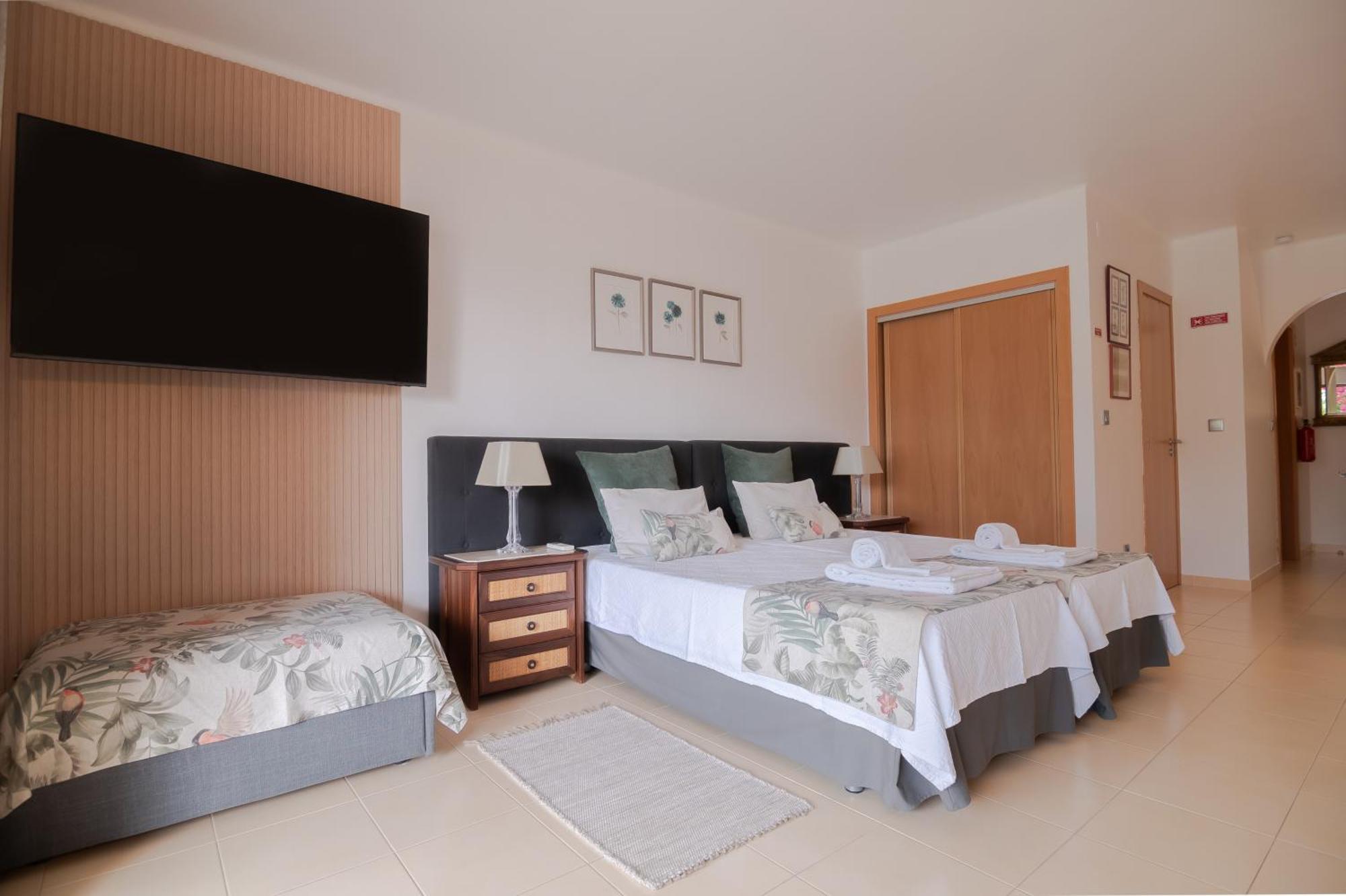 Seacoast Retreat With Pool And Beach Access By Drago Rentals Албуфейра Екстериор снимка